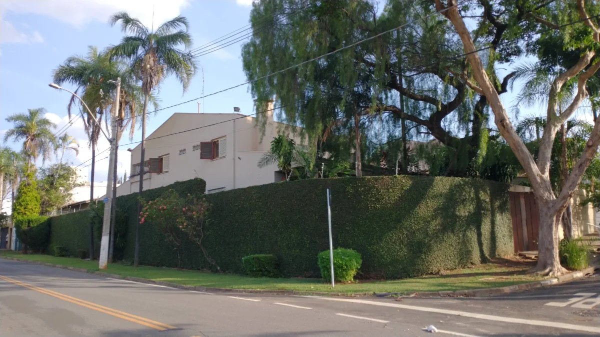 Casa na bairro Nova Campinas, com 5 quartos sendo 3 suites, 380m2 aceita financiamento e FGTS. - AXM IMOBILIÁRIA